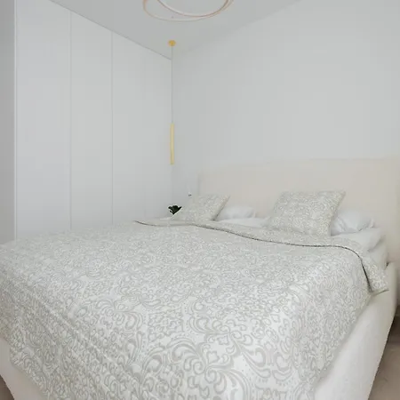Lux Grzybowska Apartments With Parking By Renters Prestige Warsaw Exterior photo