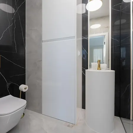 Lux Grzybowska Apartments With Parking By Renters Prestige Warsaw Exterior photo