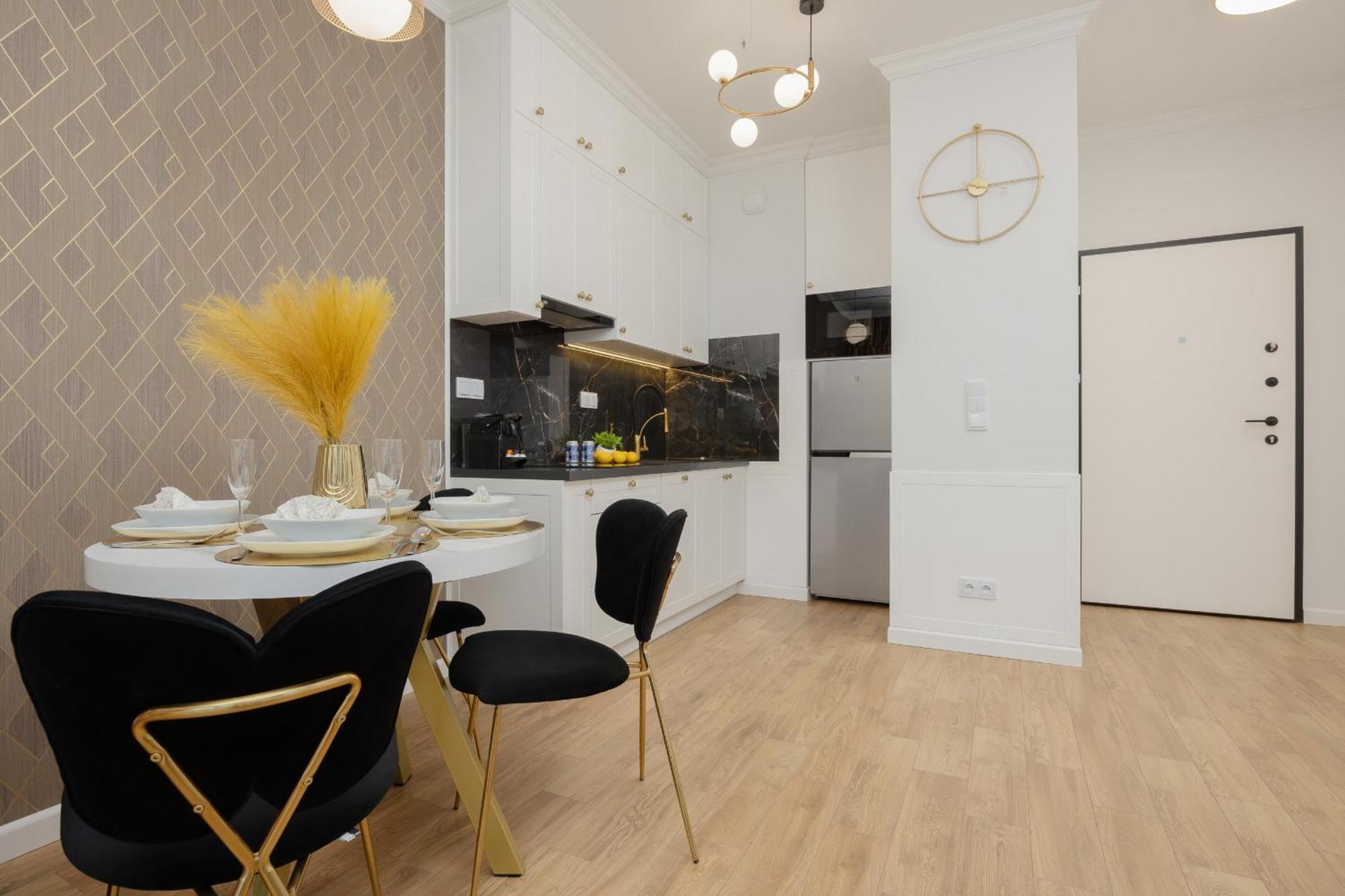 Lux Grzybowska With Parking By Renters Prestige Apartment Warsaw