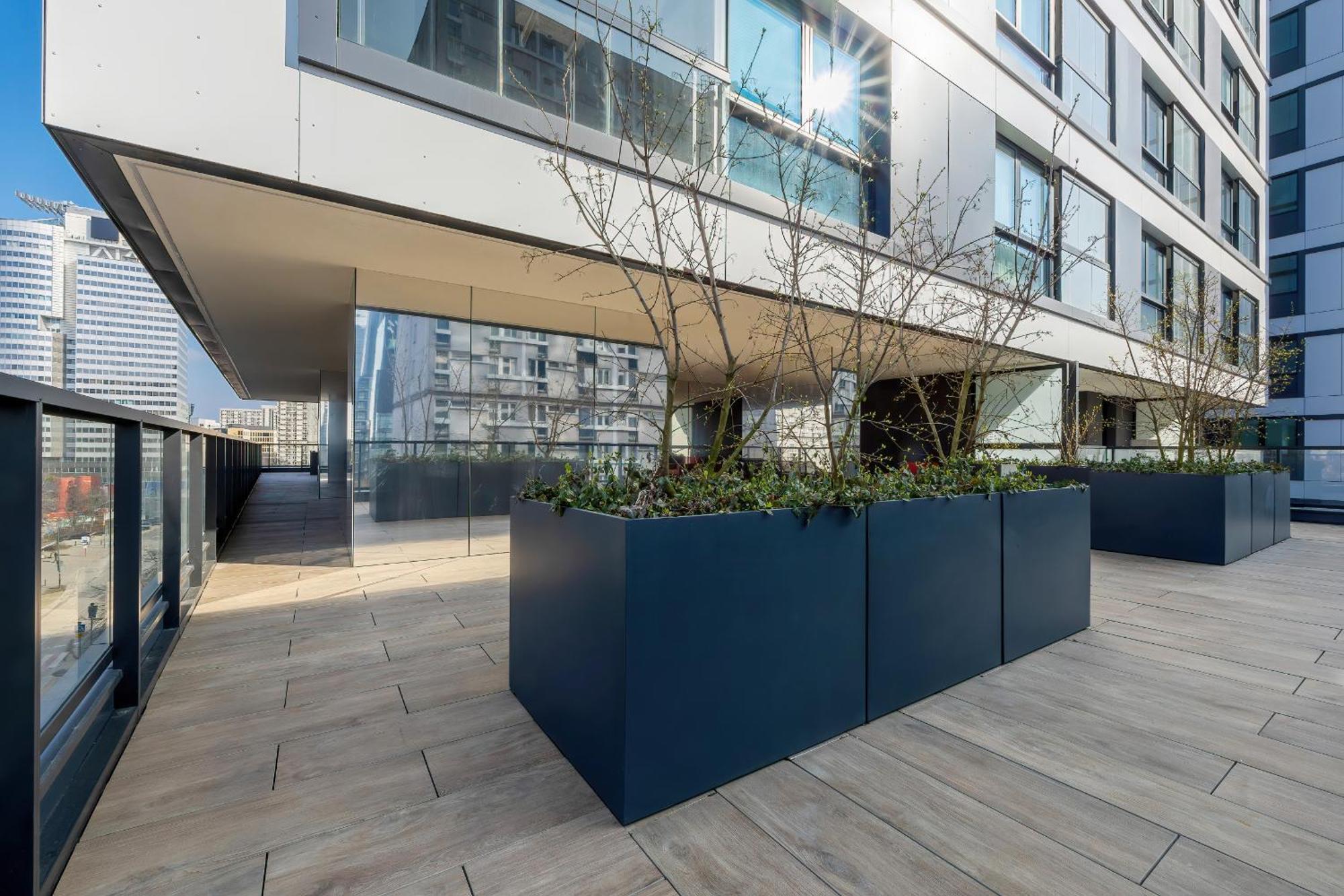 Apartment Lux Grzybowska With Parking By Renters Prestige Warsaw