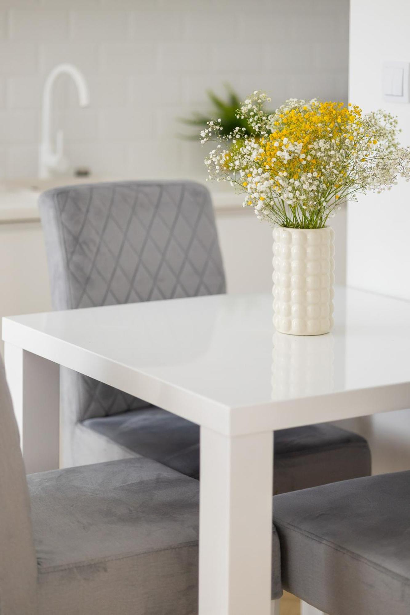 Lux Grzybowska With Parking By Renters Prestige Apartment Warsaw