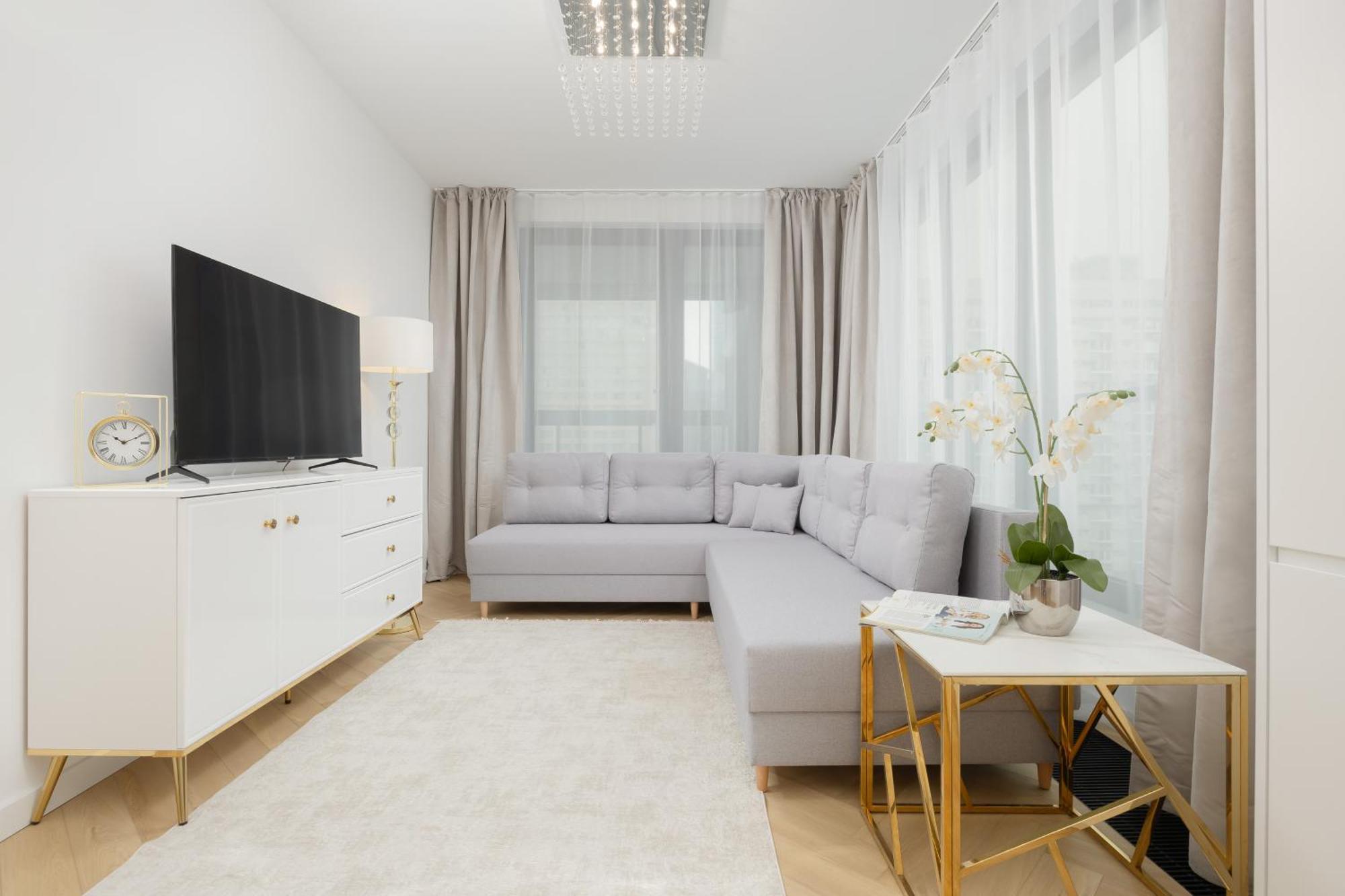 Apartment Lux Grzybowska With Parking By Renters Prestige Warsaw