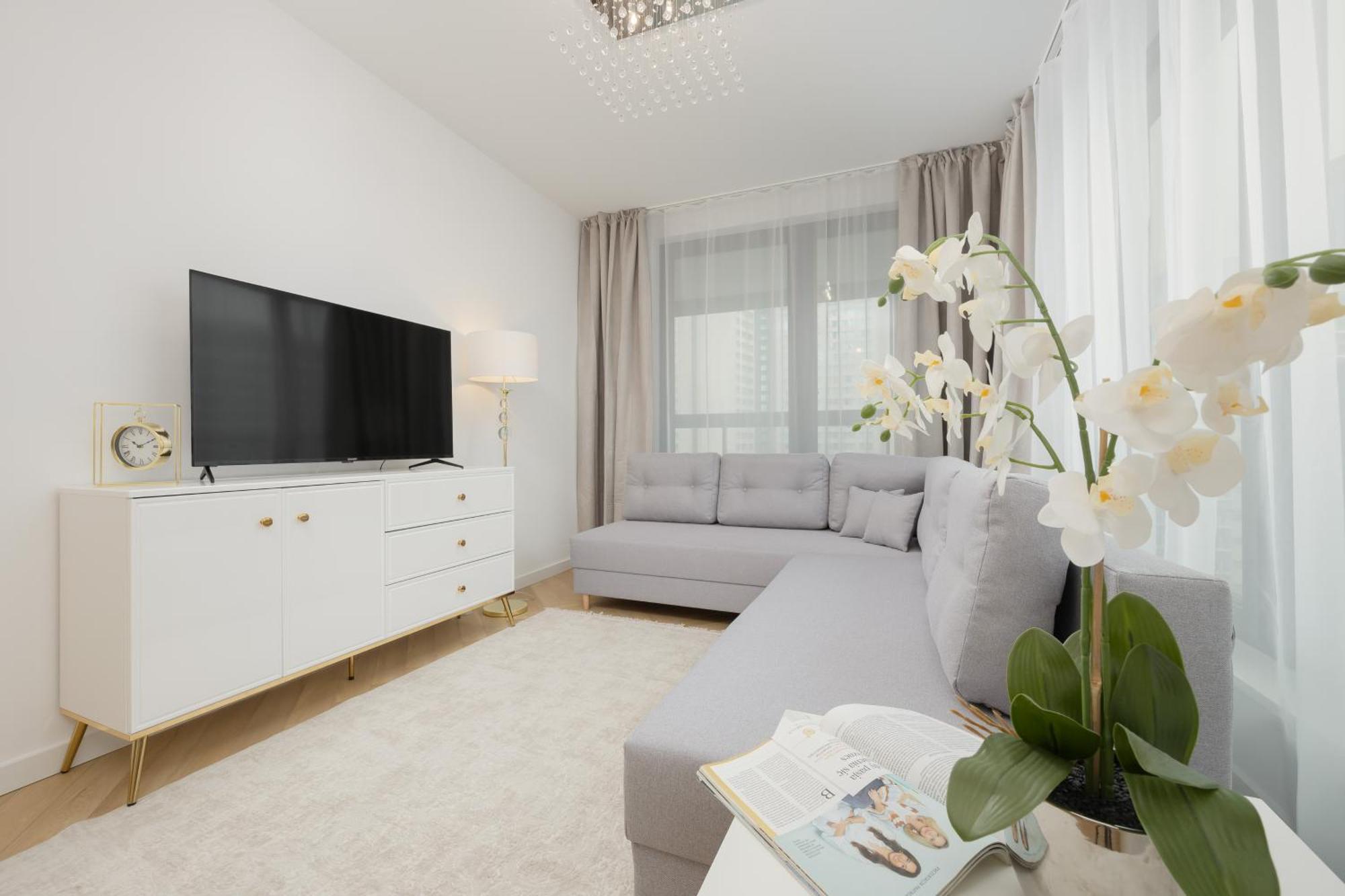 Lux Grzybowska With Parking By Renters Prestige Apartment