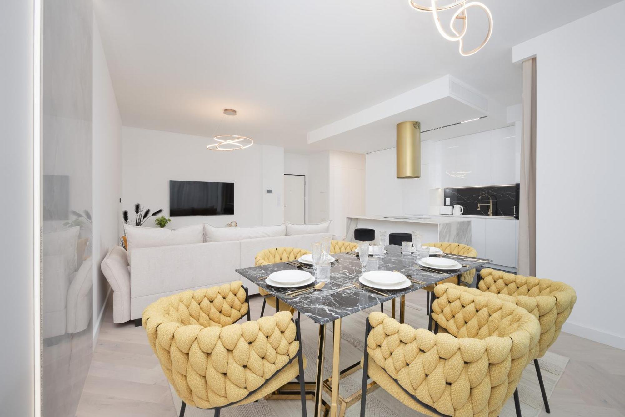 Lux Grzybowska With Parking By Renters Prestige Apartment Warsaw