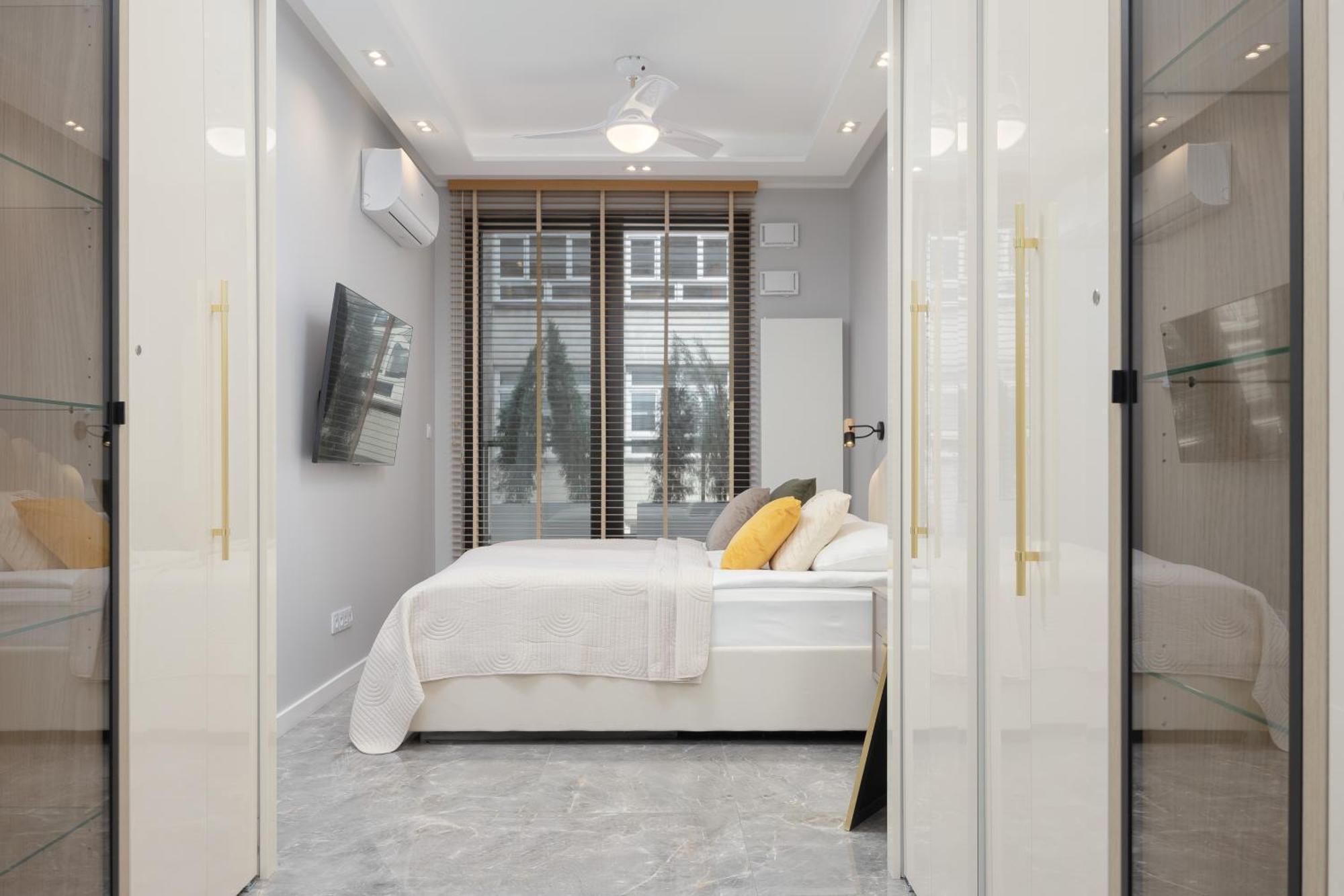 Lux Grzybowska With Parking By Renters Prestige Apartment *